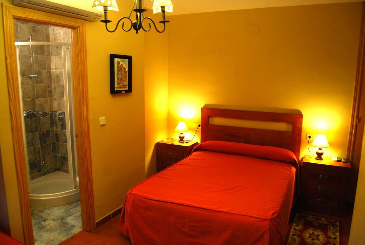 La Noguera Hotel Palomera Bagian luar foto